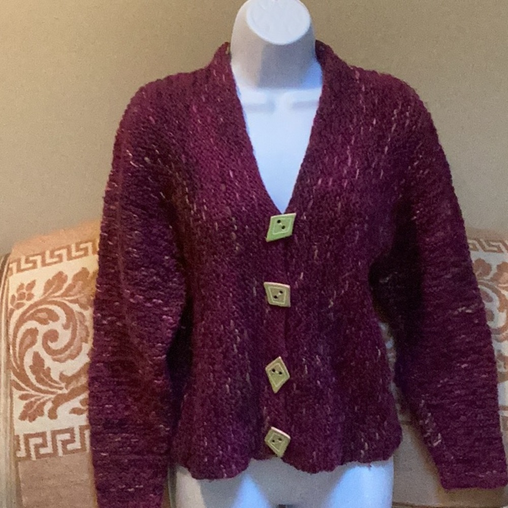 Handmade chunky knit V neck cardigan ceramic unique buttons variegated burgundy